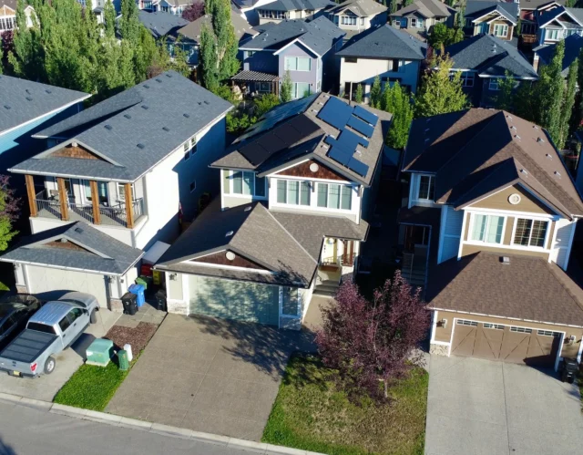 Spring is just around the corner and the sun is high in the sky! Check out this 12.96 kW solar install from last year, 34 panels ready to soak up the sun and power a more sustainable future.

Now is the perfect time to start your solar journey so you’re ready to maximize those longer, sunnier days. Get started today and book a FREE solar consultation at the link in our bio!